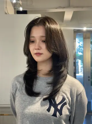 セミロング カラー 透明感/レイヤー カット🎀Maco.のヘアスタイル