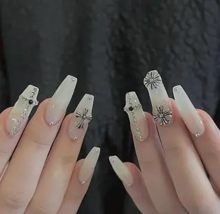 ネイル ネイリスト ハンのネイルデザイン