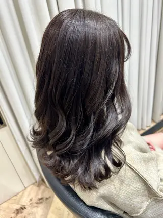 セミロング lico×little大通所属・あみ 🐷のヘアスタイル