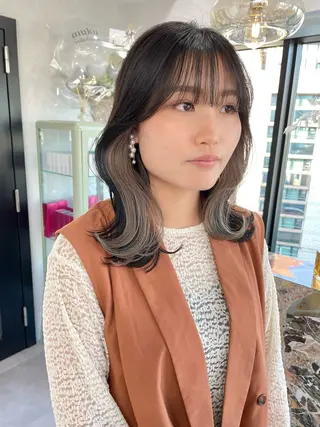 ミディアム 切りっぱなしボブイヤ リングカラー清水隆央のヘアスタイル