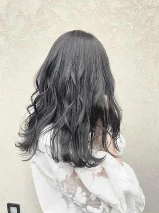 ミディアム カラー 渡辺 瑠美のヘアスタイル