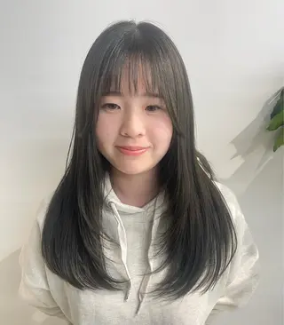 ロング 遠藤 麻衣のヘアスタイル