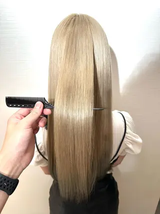 ロング カラー 🌈ハイトーン髪質改 善🌈polon🌟のヘアスタイル