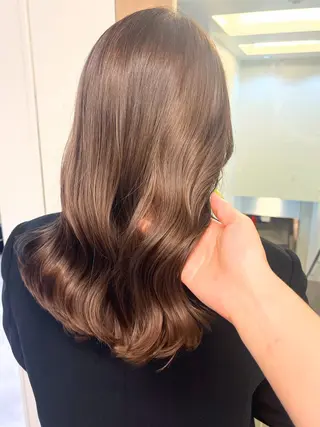 ミディアム カラー kivi 【キヴィ】所属・似合わせカット Rinka🌻のヘアスタイル