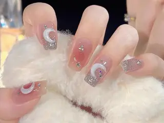 ネイル Queenie 🦋のネイルデザイン