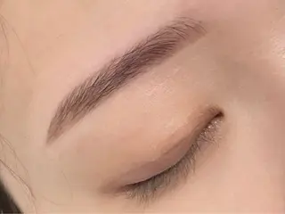 アイブロウ 坂田 りおのマツエク・マツパデザイン