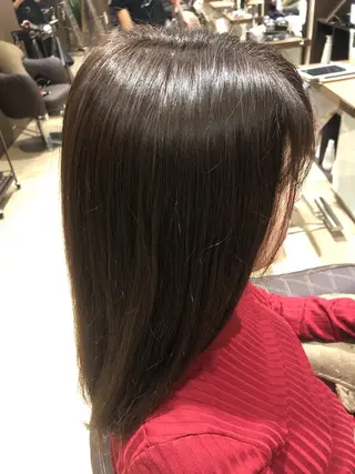 セミロング 石毛 ひかるのヘアスタイル