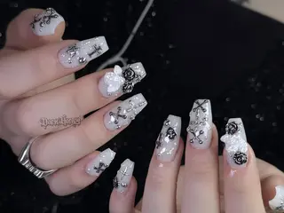 ネイル Dark Honey Susuのネイルデザイン