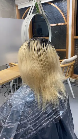 ロング カラー メンズ soi所属・ケアブリーチ/ツヤ髪 /ハイトーン/西村のヘアスタイル