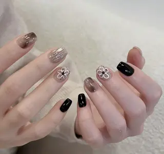 ネイル 相沢 さやかのネイルデザイン