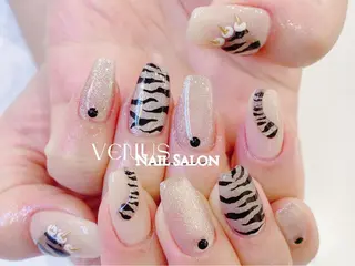 セミロング VENUS Nail ★池袋徒歩2分のネイルデザイン