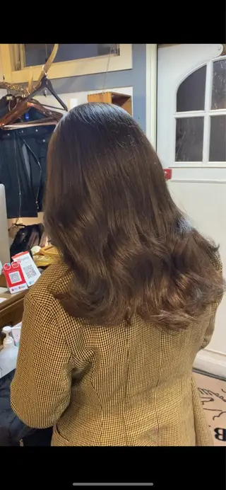 セミロング カラー パーマ ヤスザトアヤノ ／レイヤー／オリーブのヘアスタイル