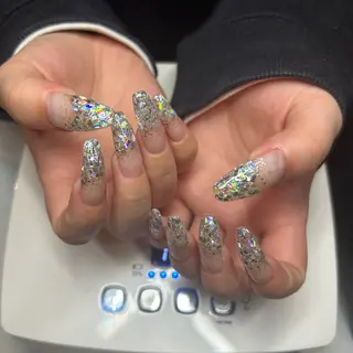 ネイル JilL次郎丸店所属・屋嘉比 姫香のネイルデザイン