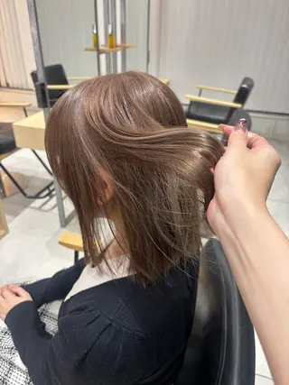 ミディアム カラー ベージュ/グレージュ 🧸あやか/表参道のヘアスタイル