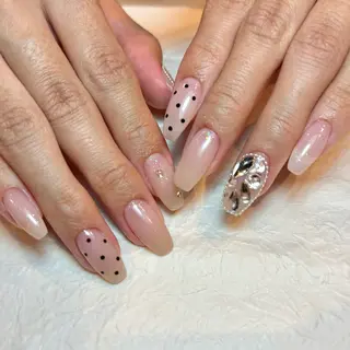 ネイル ラヴィアンローズ所属・S. kurumiのネイルデザイン