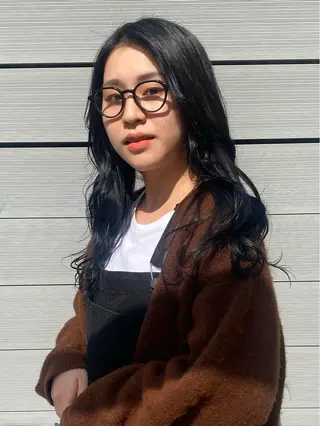 ロング カラー 髙橋 優菜のヘアスタイル