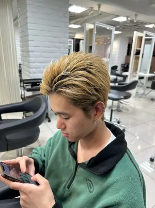 ショート カラー メンズ フェザーパーマ職人 🪶ryosukeのヘアスタイル