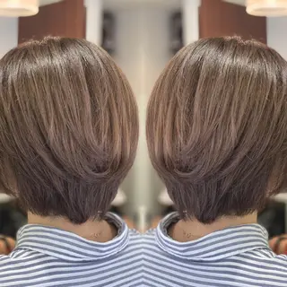 ショート カラー 飯田 真澄のヘアスタイル