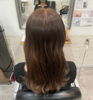ミディアム カラー 堀川 希歩のヘアスタイル
