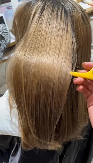 セミロング LiL HAIR＆SMILE　住吉店所属・石川 珠有のヘアスタイル