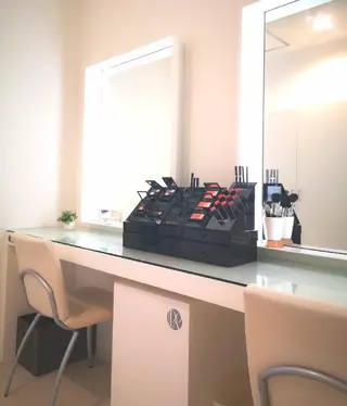 ポーラ心斎橋御堂筋店所属・小顔毛穴/POLA 心斎橋難波5分のエステ・リラクイメージ