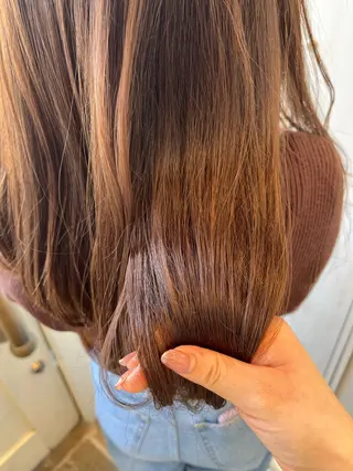 ロング カラー ルプラボウ 尾関　唯那のヘアスタイル