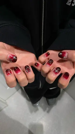 ネイル カンナ【Y2Kネイル /コーンロウ】のネイルデザイン