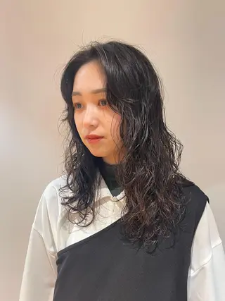 ロング 🫧うる艶レイヤー /グレージュ🪐リサのヘアスタイル