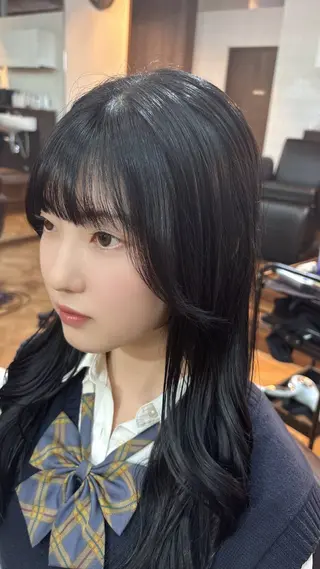 髪質改善カラー｜ レイヤー｜小寺 葵のヘアスタイル