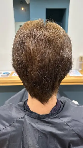 カラー メンズ 小林 栞菜のヘアスタイル