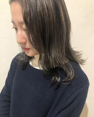 ミディアム カラー レイヤーカット/ 透明感カラーmikuのヘアスタイル