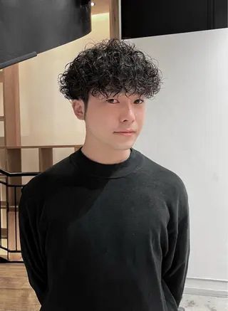 パーマ メンズ Qin shaire salon 原宿verno店所属・【センターパート】 ETO／江藤翼の眉毛・アイブロウイメージ