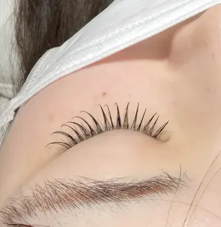 マツエク・マツパ アイラッシュサロン　LARA dite 昭和店所属・yui Fのマツエク・マツパデザイン