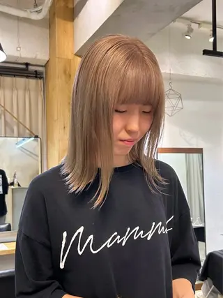 カラー moeka 表参道のヘアスタイル