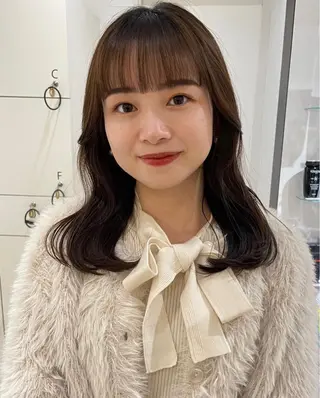 ミディアム レイヤーカット/透明 感カラー/saraのヘアスタイル