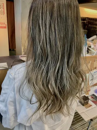 ロング カラー 宮永 智香のヘアスタイル