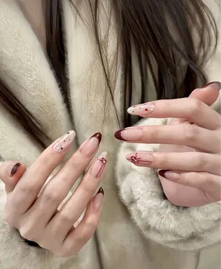 ネイル T. Leeのネイルデザイン