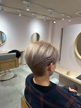 カラー 芝智也/ ブリーチカラーのヘアスタイル