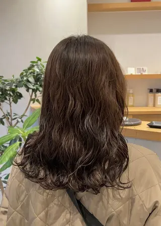 セミロング パーマ CYAN.栄店所属・久野 紗愛のヘアスタイル