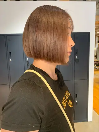 セミロング カラー 上品ボブ　レイヤー 朝ラクパーマ横山大樹のヘアスタイル