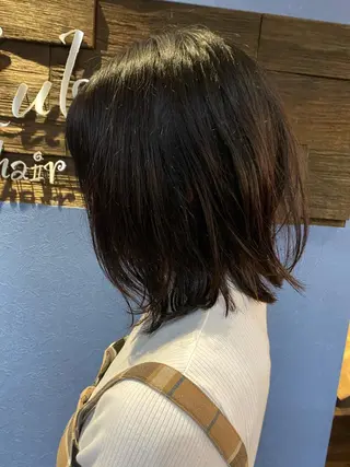 ミディアム 大内 郁のヘアスタイル