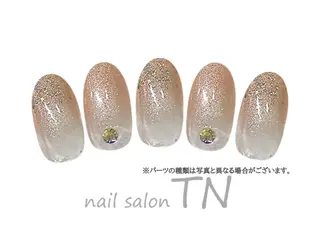 ネイル 矢川 まどかのネイルデザイン