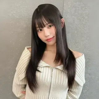 ロング カラー 髪質改善|透明 感カラー🩵レイヤーのヘアスタイル