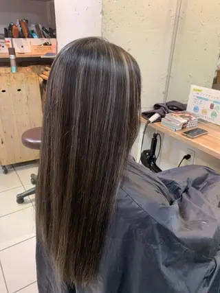 セミロング 髪質改善ストレート/ ブリーチ／渋谷　福田のヘアスタイル