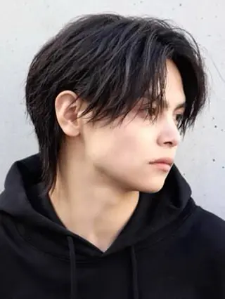 ショート メンズ 🌈透明感カラー 韓国 ミライ🇰🇷のヘアスタイル