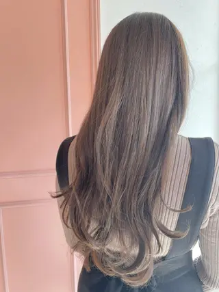 ロング 和田 真依のヘアスタイル