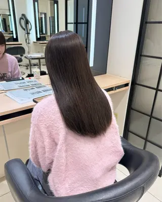 ロング カラー ひなの🫧ベージュ系 艶カラーのヘアスタイル