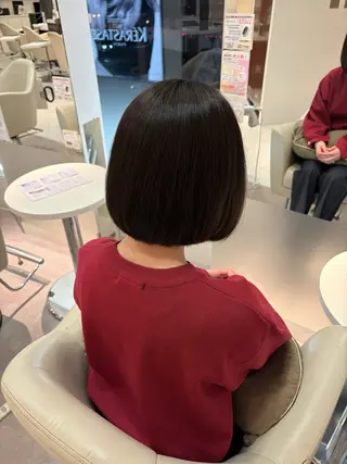 カラー レナークアリア 澤田凜のヘアスタイル