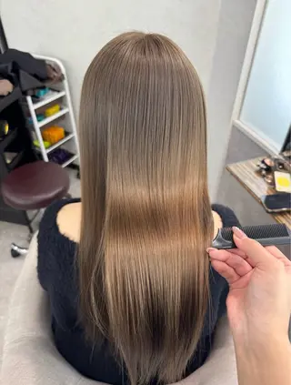 ロング wixy所属・レイヤー/美髪カラー 🫧名古屋YURIのヘアスタイル