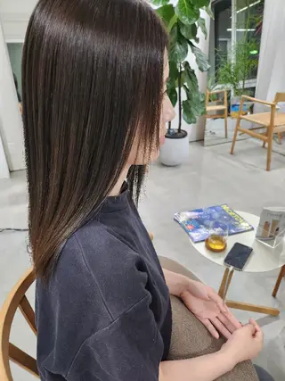 ミディアム カラー 前山 夏樹のヘアスタイル